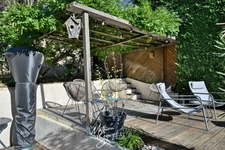 Maison de village avec jardin paysager