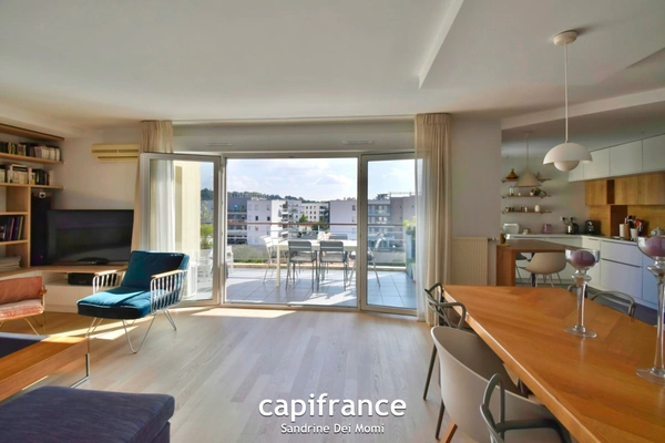 Tassin la demi lune - Appartement T4 de 101m² avec terrasse de 18m² avec garage de 43m² et place de stationnement