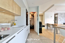 Tassin la demi lune - 4-room apartment of 101m² with 18m² terrace with 43m² garage and parking space