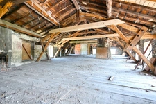 Plateau Combles à aménager VINDRY SUR TURDINE (69) 180m² au sol 