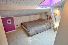 Maison de village avec jardin paysager