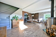 Maison de village avec jardin paysager