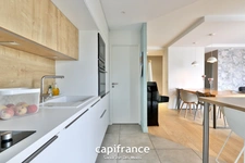 Tassin la demi lune - 4-room apartment of 101m² with 18m² terrace with 43m² garage and parking space