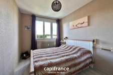 St Genis Laval - Appartement T3 de 61m² avec place de stationnement et cave dans résidence sécurisée avec ascenseur
