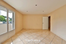 TASSIN LA DEMI LUNE - Appartement T4 de 81,51 m² avec balcon et cave + garage en sus