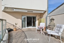 SAINT GENIS LES OLLIERES - Appartement T3 avec grande terrasse, garage et cave 