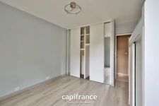 TASSIN LA DEMI LUNE - Appartement T4 de 81,51 m² avec balcon et cave + garage en sus