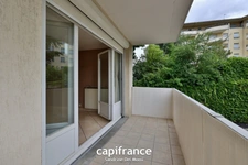 TASSIN LA DEMI LUNE - Appartement T4 de 81,51 m² avec balcon et cave + garage en sus