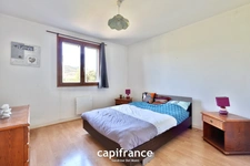 Maison à vendre 5 pièces HYPER CENTRE VAUGNERAY (69) de 120m² habitable + 25m² de pièce borgne avec garage de 60m² sur parcelle de 844m²