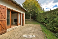 Maison à vendre 5 pièces HYPER CENTRE VAUGNERAY (69) de 120m² habitable + 25m² de pièce borgne avec garage de 60m² sur parcelle de 844m²