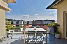 Tassin la demi lune - 4-room apartment of 101m² with 18m² terrace with 43m² garage and parking space