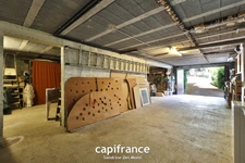 CHARBONNIERES LES BAINS - Maison de 77m² + sous-sol de 77m² édifiée sur une parcelle de 800m²