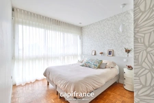 Tassin la demi lune - 4-room apartment of 101m² with 18m² terrace with 43m² garage and parking space