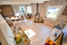 Maison de village avec jardin paysager