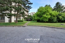 St Genis Laval - Appartement T3 de 61m² avec place de stationnement et cave dans résidence sécurisée avec ascenseur