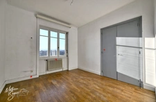 Au calme, appartement de 114m² avec jolie vue sur les Monts du Lyonnais - Façade refaite et huisseries changées (fin 2025)