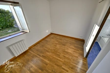 CHARBONNIERES LES BAINS (69) Appartement T2 de 45m² avec jardin de 84m² - Façade refaite 2025 et huisseries changées 2025