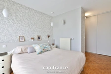 Tassin la demi lune - 4-room apartment of 101m² with 18m² terrace with 43m² garage and parking space