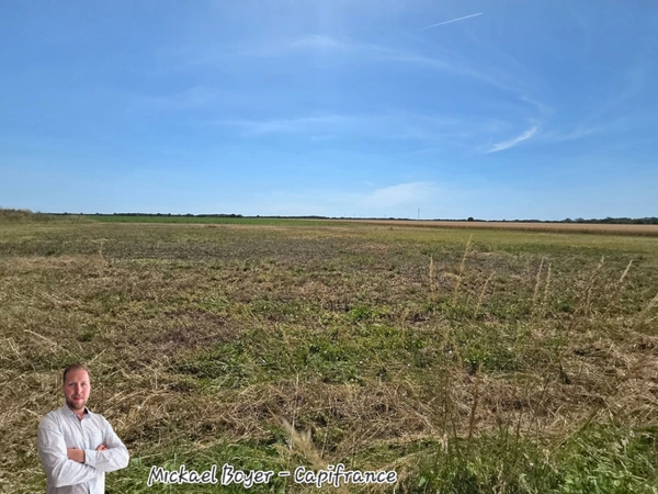 Terrain constructible viabilisé de 1 206 m², environnement calme et verdoyant VAL DU MIGNON (79)