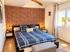 Maison charentaise rénovée de 130 m², 4 chambres, garage et jardin clôturé