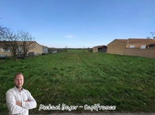 Terrain Constructible de 956 m² – Saint-Saturnin-du-Bois (17)