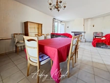 Maison de plain-pied de 90m², proche commerces, avec garage, terrain plat et clôturé