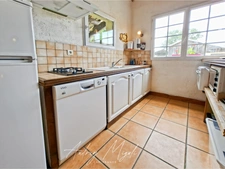 Propriété en pierre avec maison, gîte, 245m², 7 chambres, piscine, 300m² de dépendances, parc de 2,5 hectares 