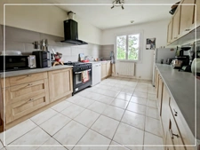 Maison familiale avec un grand sous-sol à MOISSAC