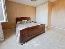 Maison de plain-pied de 90m², proche commerces, avec garage, terrain plat et clôturé