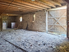 Grange en pierre à rénover entièrement, au coeur d'Astaffort, plus de 200m²