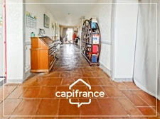 Maison en pierre avec piscine et grand jardin, 3 chambres, dépendances, 200m² à Malause