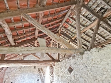 Grange en pierre à rénover entièrement, au coeur d'Astaffort, plus de 200m²