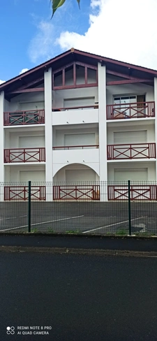 CAMBO-LES-BAINS – STUDIO MEUBLÉ + PARKING (64)
