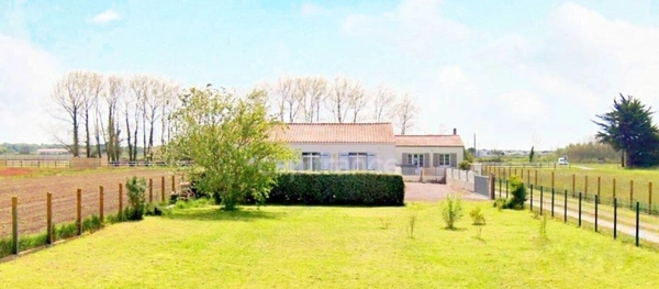 Maison à vendre 4 pièces SAINT PIERRE D'OLERON (17)