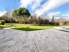 Maison à vendre 7 pièces FONTENAY SAINT PERE (78) - Piscine - double garage - carport - terrain arboré 4080 m²