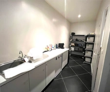 Local/bureau à louer GUERVILLE (78) 117 m² - GARAGE - BUREAU - SANITAIRES DOUCHE ET WC -