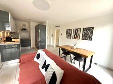 Appartement à vendre 2 pièces FREJUS (83) - 47 m² - Terrasse 25 m² - Garage en Sous-sol