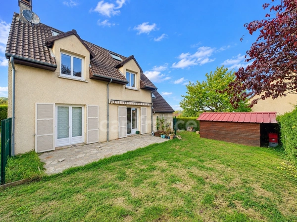 Maison à vendre 5 pièces  (78) - 3 chambres - Jardin  - garage -cabanon