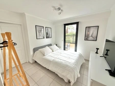 Appartement à vendre 2 pièces FREJUS (83) - 47 m² - Terrasse 25 m² - Garage en Sous-sol