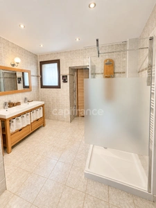 Maison à vendre 7 pièces FAVRIEUX (78) - 5 chambres - cheminée - piscine intérieure - carport