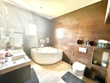Maison à vendre 7 pièces 193 m² - PERDREAUVILLE (78) - Piscine - garage - plain pied