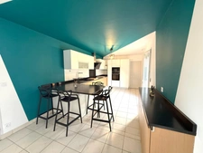 Maison à vendre 7 pièces FONTENAY SAINT PERE (78) - Piscine - double garage - carport - terrain arboré 4080 m²