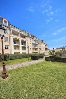 Appartement à vendre 5 pièces  (78) 97 m² - 3 chambres - terrasse - 2 garages - cave