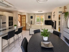 Maison à vendre 5 pièces VAUX SUR SEINE (78) - garage - dépendances - jardin - cuisine d'été