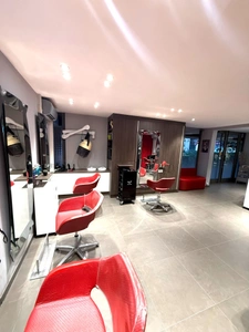 Fonds de commerce à vendre LE CHESNAY (78) - SALON DE COIFFURE 57 m² - CENTRE VILLE 
