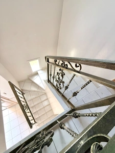 Maison à vendre 7 pièces FONTENAY SAINT PERE (78) - Piscine - double garage - carport - terrain arboré 4080 m²