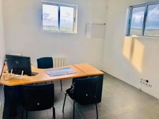 Dpt Yvelines (78), à louer FRENEUSE BUREAUX - Plain pied