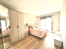 Maison à vendre 7 pièces 193 m² - PERDREAUVILLE (78) - Piscine - garage - plain pied