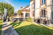 Bourgeois house 235 m² for sale MANTES LA JOLIE (78) - Garden 500 m² - Garage - Cellar