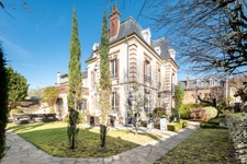 Bourgeois house 235 m² for sale MANTES LA JOLIE (78) - Garden 500 m² - Garage - Cellar